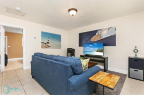 Tropical Breeze Apartments Unit 2